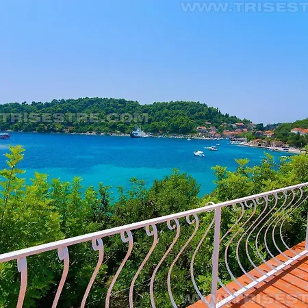 Tri Sestre Πανσιόν