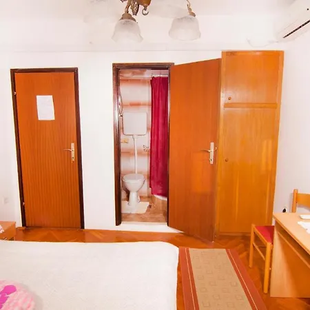 Tri Sestre Gostinjska kuća 3*